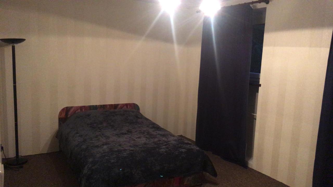 Ожидание7-40 Hotell Poznań Exteriör bild